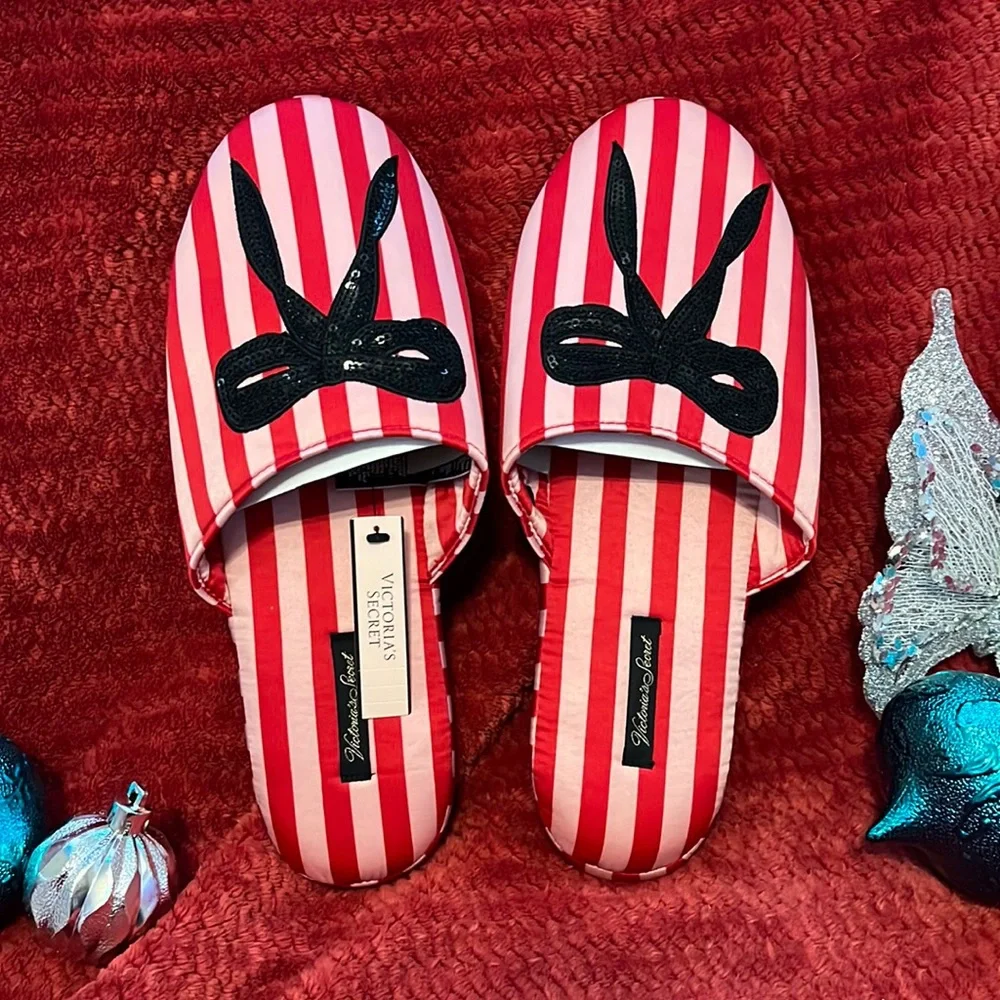 Slippers from Victorias Secret!! - Picture 1 of 2